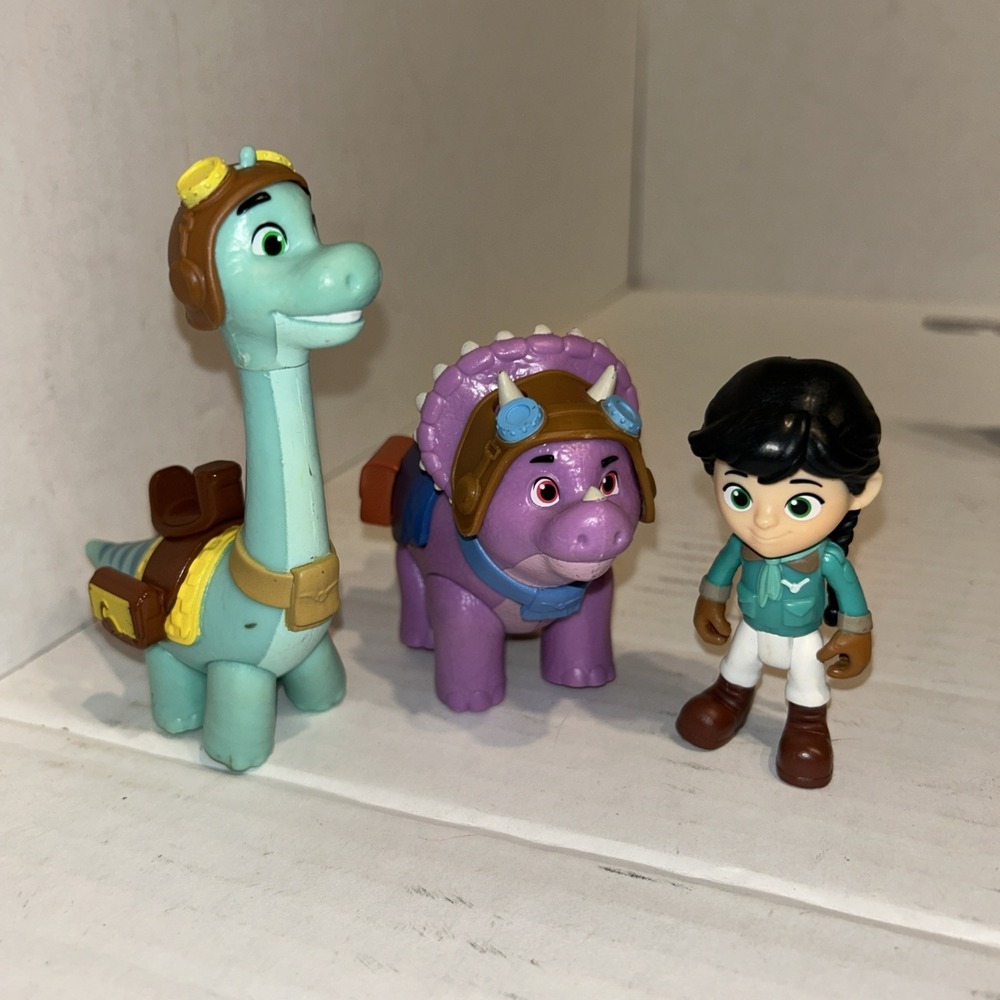 DINO RANCH FLYER & RESCUE SQUAD TARGET EXCLUSIVE Action‎ Figures Donosaurs B3